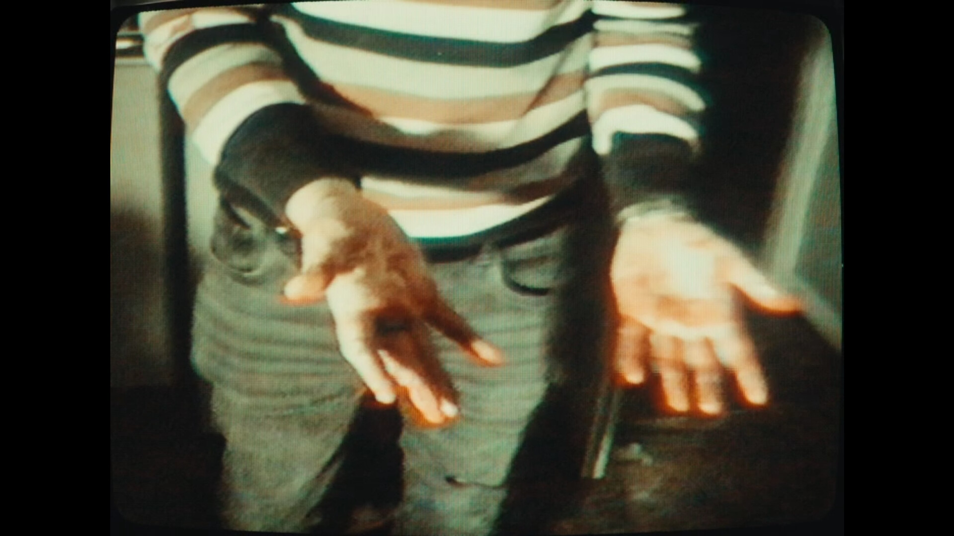 《录像怪谈/Dead Format》PC英文版下载-含Build.21160430鑫博凯资源站-创业网-项目平台-副业项目-网创项目资源站-副业项目-创业项目-搞钱项目-网站源码-游戏源码鑫博凯资源站